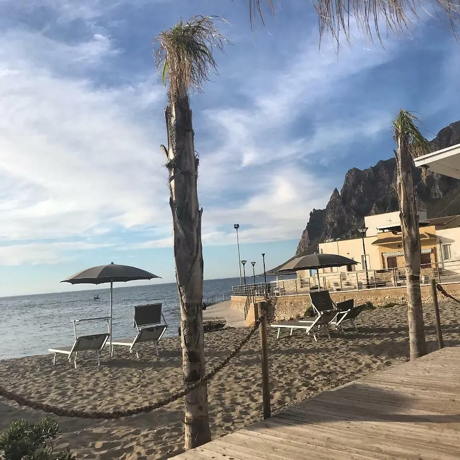 Baia Cofano Home Custonaci 0*,